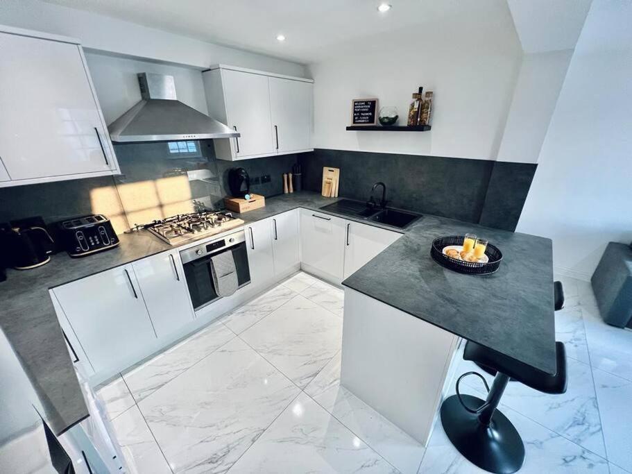 דירות וויימות' 2 Bed Harbourside Penthouse With Hot Tub & Stunning Roof Terrace מראה חיצוני תמונה
